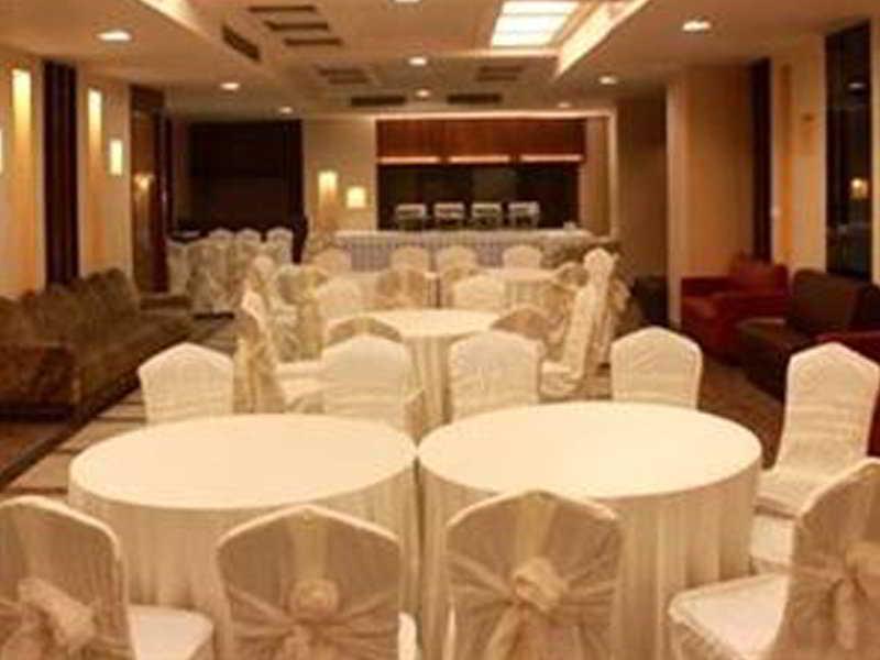 Comfort Inn Gsk Amritsar Buitenkant foto